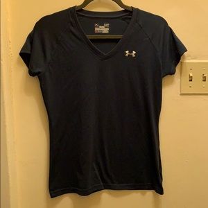 Under Armour top